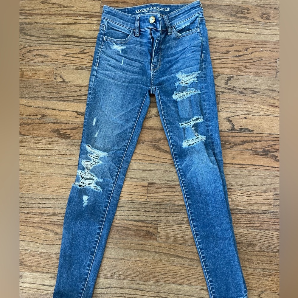 AE Good Upcycled Next Level Ripped High Waisted Jegging! size 00
